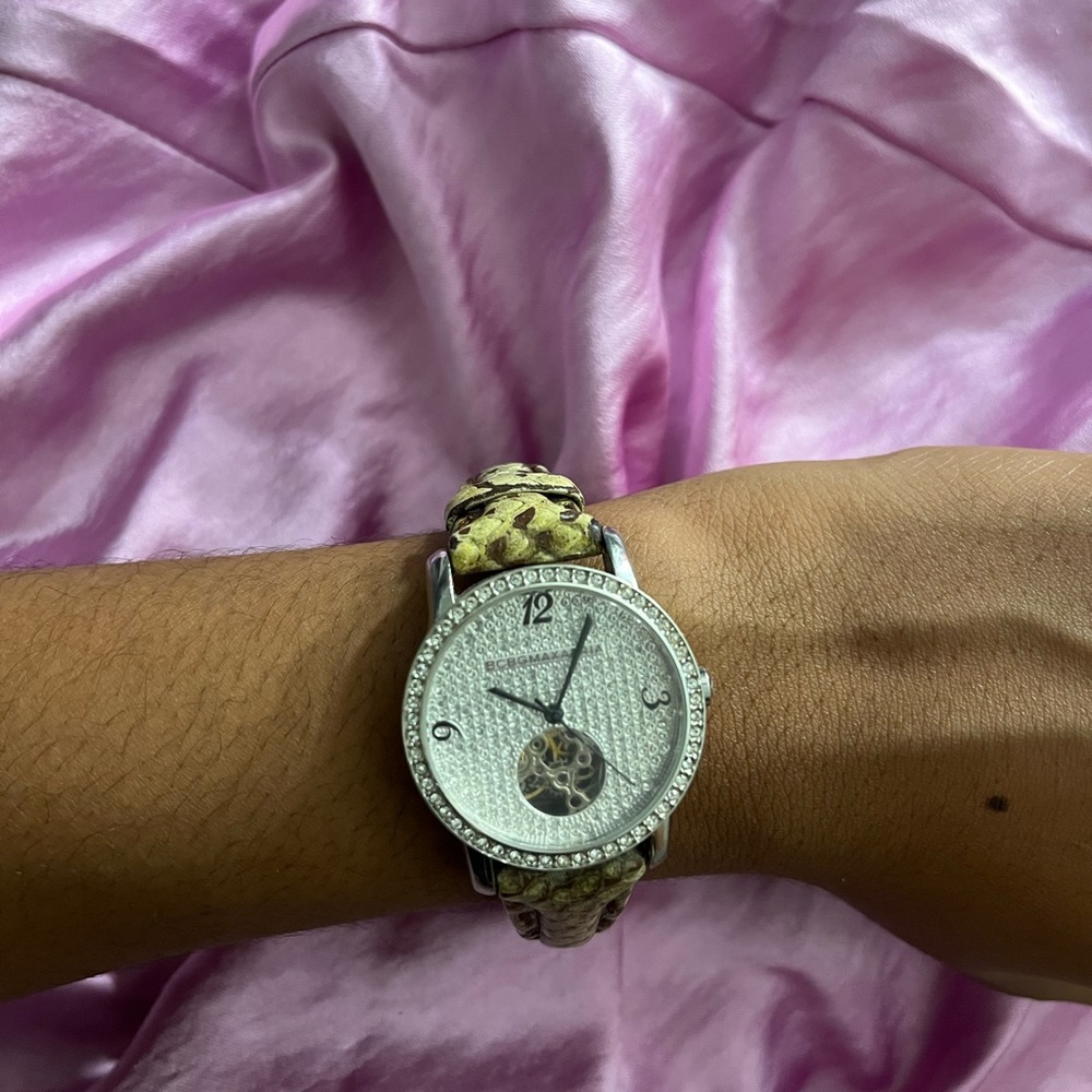bcbgmaxazria watch model bg6273